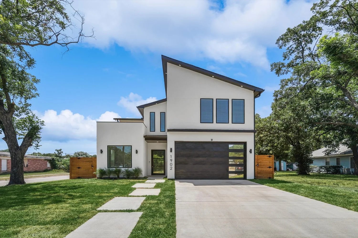 Modern new construction home on Bayside Street, Dallas